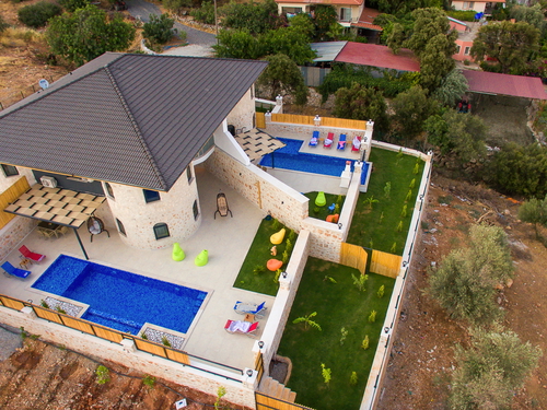  gece  -  Kasım
  | Seydikemer Karadere’de Hamamlı, Saunalı Lüks Villa